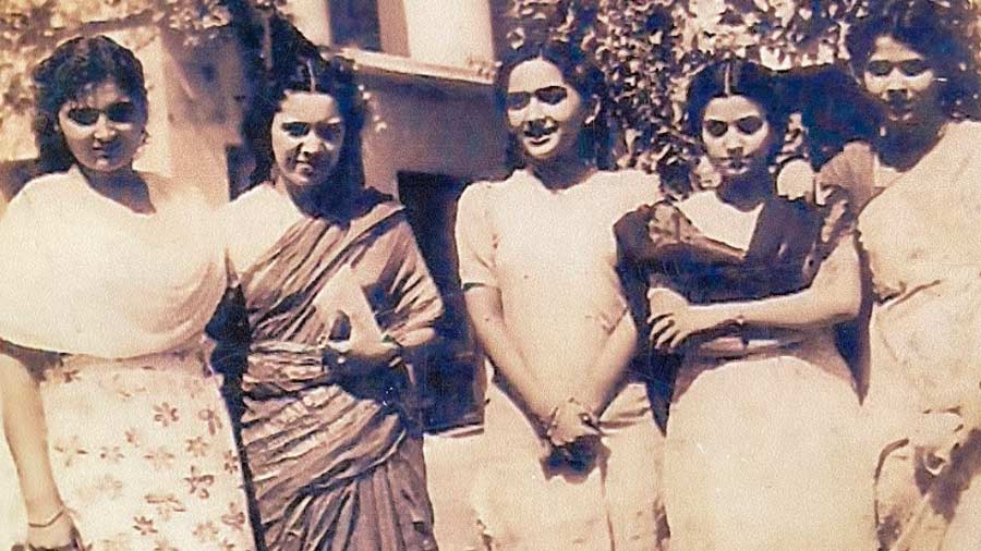 Uma (second from right) with her college mates in Loreto College