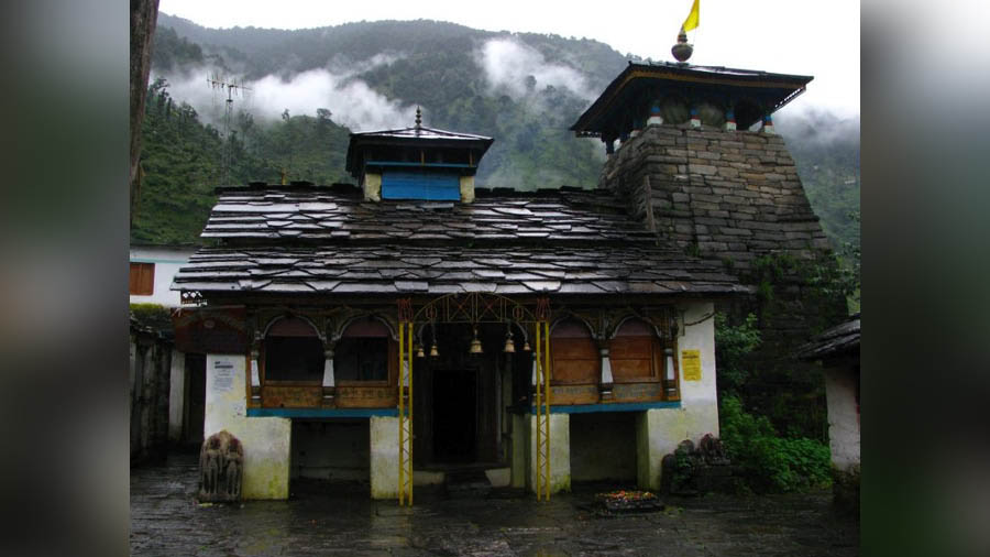 Ransi has a small temple of Rakeshwari Devi
