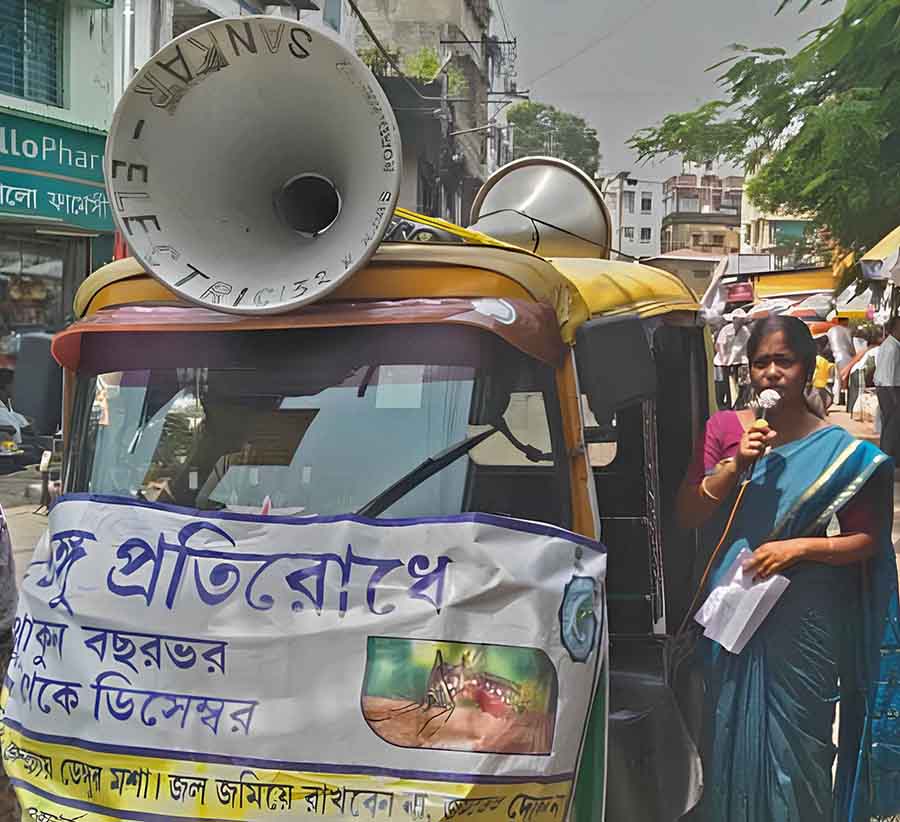 Kolkata Municipal Corporation (KMC) healthcare workers carried out awareness campaign across the city against dengue and malaria  