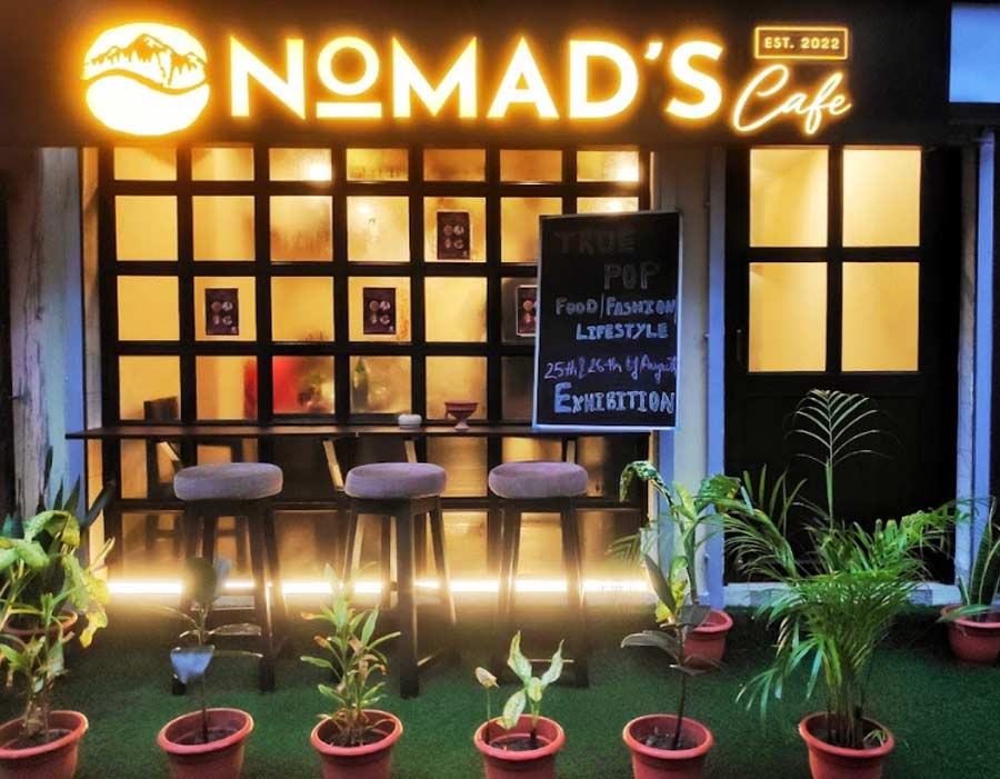 Curator Ritama Ghosh called it a ‘cosy pop-up with a spread of muffins, jewellery and t-shirts’, while Nomad’s Cafe owner Ranjini Ghosh, said the cafe was glad to organise an event to support homegrown brands