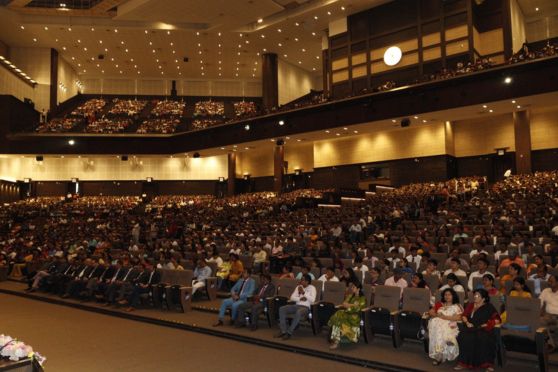 Addressing the freshers, the Vice Chancellor encouraged the students to take the best advantage of the synergy of the research- intensive academic environment and the minds of the talented and experienced faculties that the University offers. He congratulated the students on becoming a part of the university which has proved to be a class apart not only in India but globally.