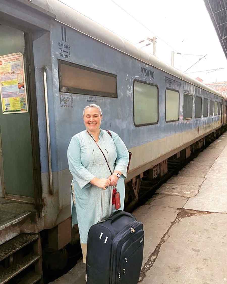 The US Consulate, Kolkata posted a photograph of Melinda Pavek, US consul general in Kolkata, as she left for  Jamshedpur on her first train journey in India   