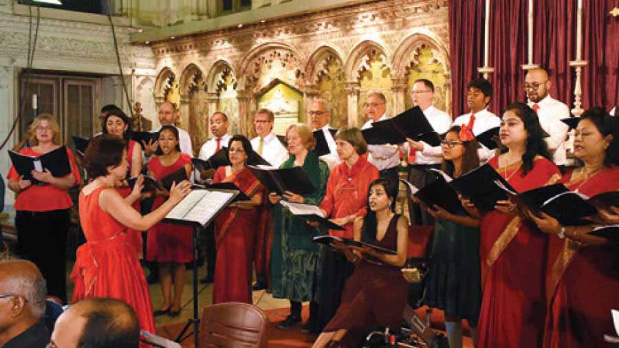 Hark the Herald Angels Sing: The evolution of carol singing in Kolkata