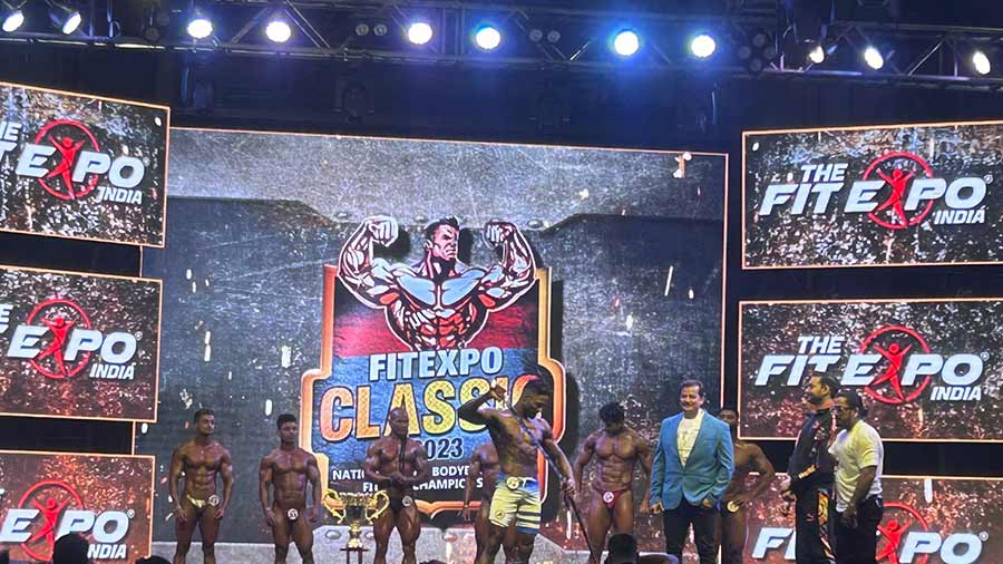On-stage bodybuilding event during the expo