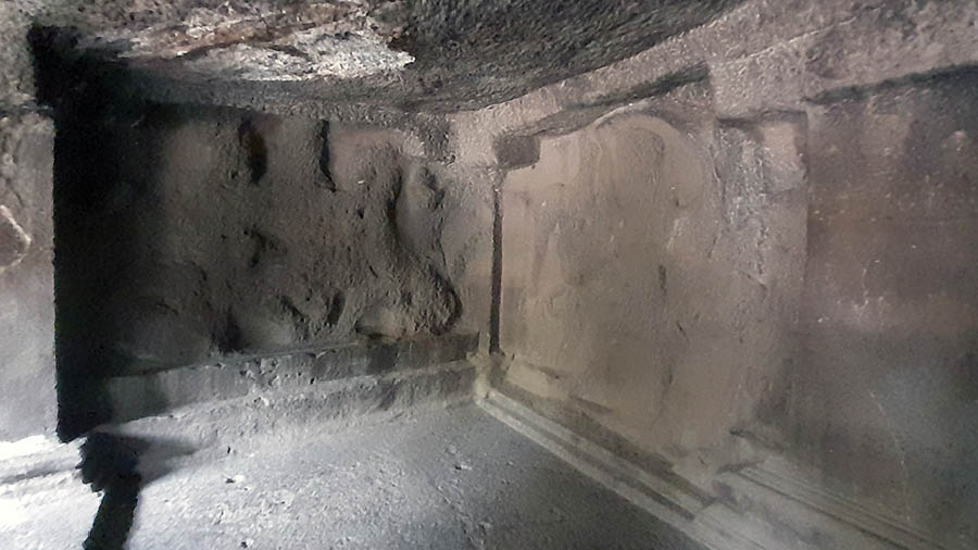 Semi-finished relief work inside the pillared complex 