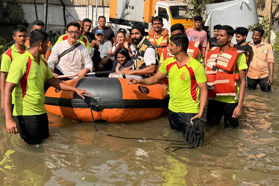 Aamir Khan was stranded in Chennai along with Tamil actor Vishnu Vishal.