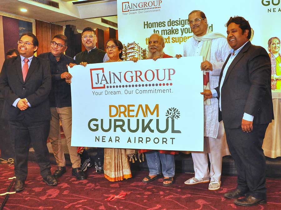 Pandit Ajoy Chakraborty, Hindustani Classical Vocalist; Suvaprasanna Bhattacharya, renowned artist; Mamata Shankar, acclaimed danseuse, and Shrayans Jain, Vic at Rosewood were present at the launch of Dream Gurukul, a child-centric housing project on Tuesday at The Park on Tuesday