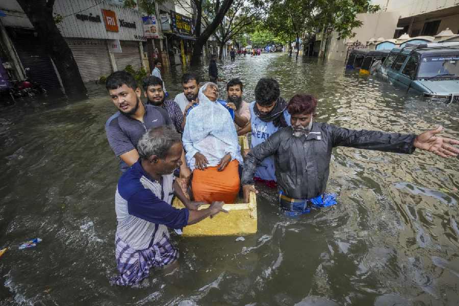 Death Toll Rises To Eight As Michaung Severe Cyclonic Storm Floods Chennai Rescue Efforts On 9565