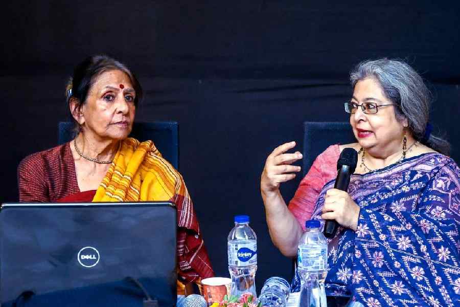 Politician, activist and Indian handicrafts curator Jaya Jaitly (left) delivered a presentation on ‘Promoting Crafts For The Future’, moderated by Anjum Katyal