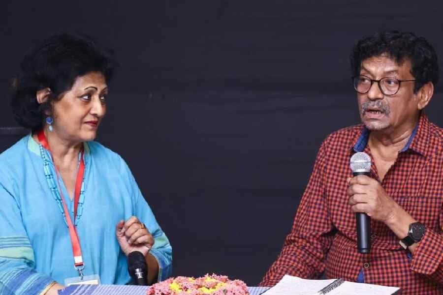 Filmmaker Goutam Ghose presented a talk on ‘Crafts, Textiles and Cinema’, moderated by Oindrilla Dutt