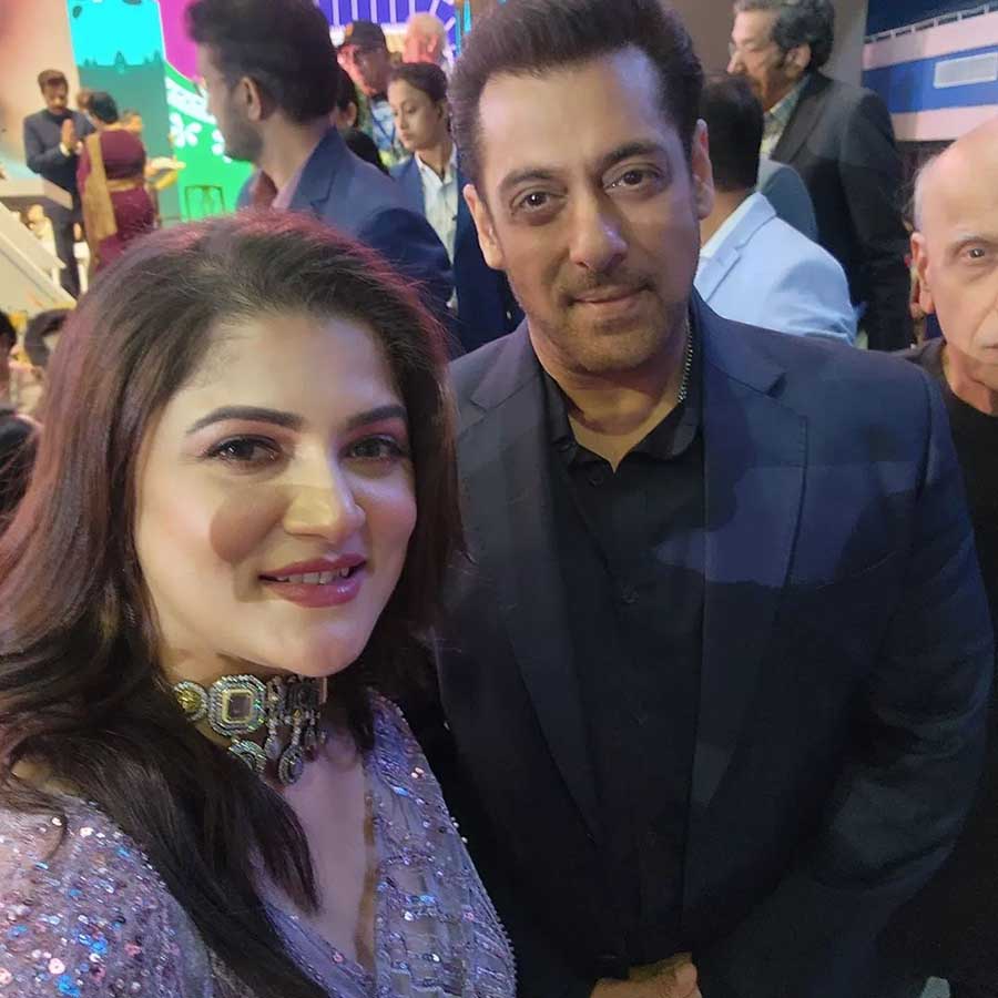 Srabanti Chatterjee, who dazzled in a lavender sequin sari at KIFF, posted photos with Salman and wrote “Tiger is in the city”.