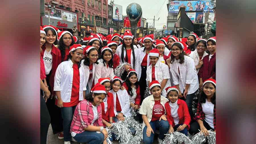 Students of Calcutta Girls’ High School in Santa hats