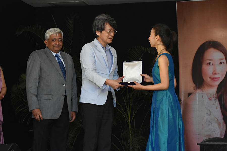The Japanese Consul General in Kolkata, Koichi Nakagawa, took to the stage and honoured Kusunoki. During his speech, he underscored the importance of cultural exchange between Japan and India, particularly emphasising the role of music in fostering this connection 