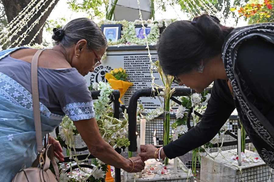 Family members and friends who lost loved ones in the AMRI hospital fire at the memorial in Rabindra Sarovar on Saturday.