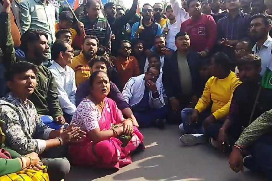 Rath Yatra Cooch Behar Tmc Workers Protest Against Bjps Rath Yatra Ahead Of Lok Sabha Polls 3333