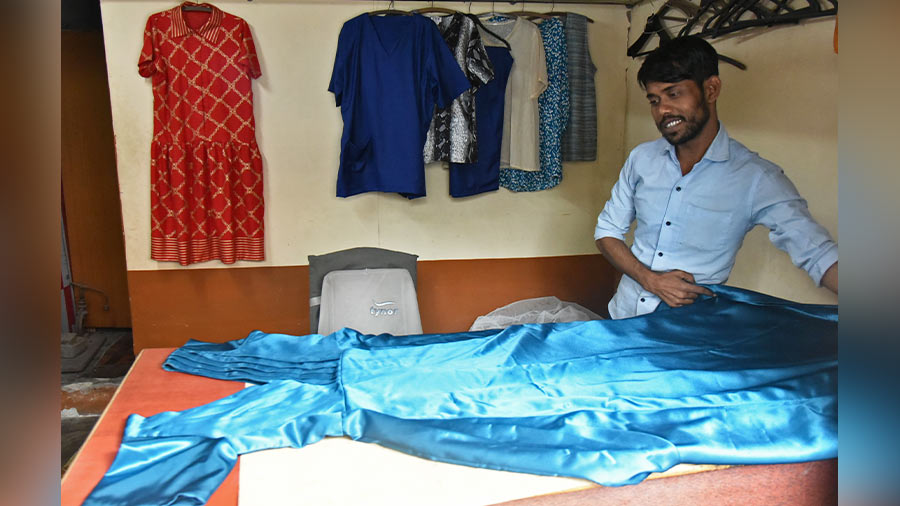 Abdul Karim Ladies Dress Makers