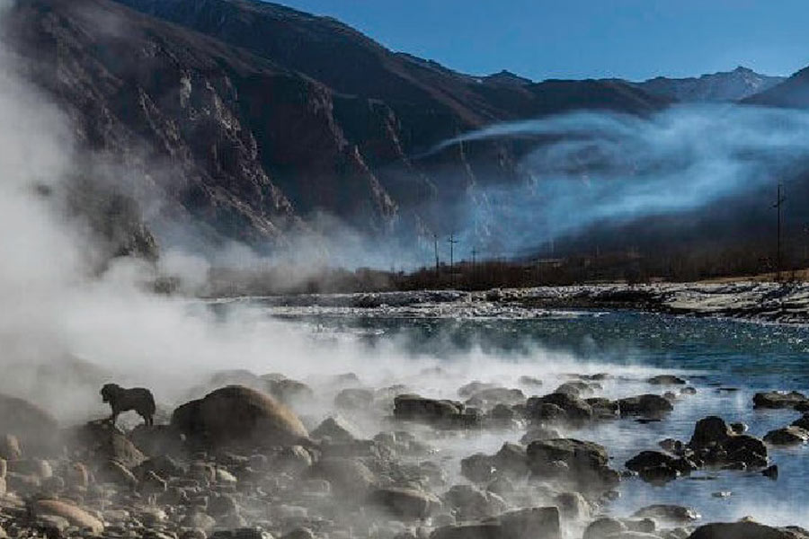 Ladakh | Ladakh: Sudden water surge in hot springs in Chumathang region,  expert panel set up - Telegraph India