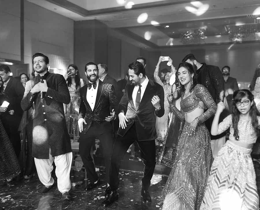 Ayushmann, Kunal and Mukti let their hair down on the dance floor.