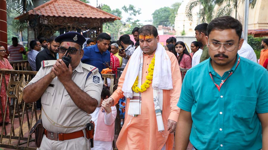 Sundeep Bhutoria at the Mahakaleshwar Temple 