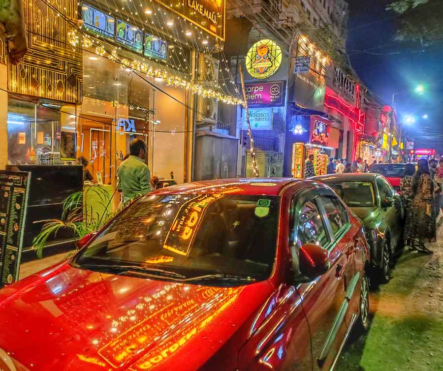 Restaurants on Middleton Row and Park Street decorated and illuminated ahead of Christmas 