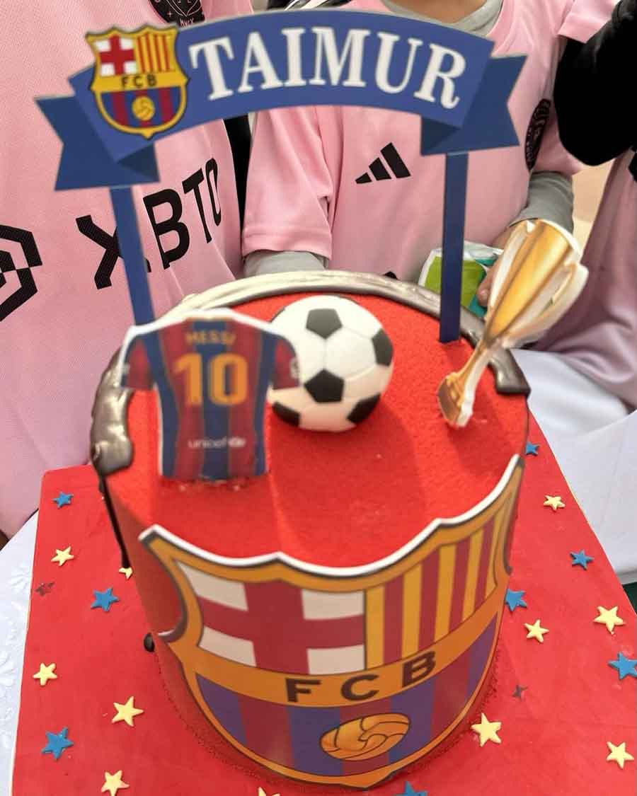 Taimur’s FC Barcelona-themed birthday cake was decorated with miniatures from the world of football.