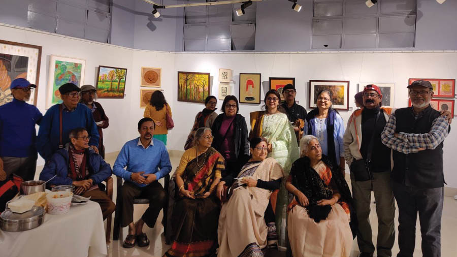 Few artists of the Nandan Santiniketan group at the exhibition