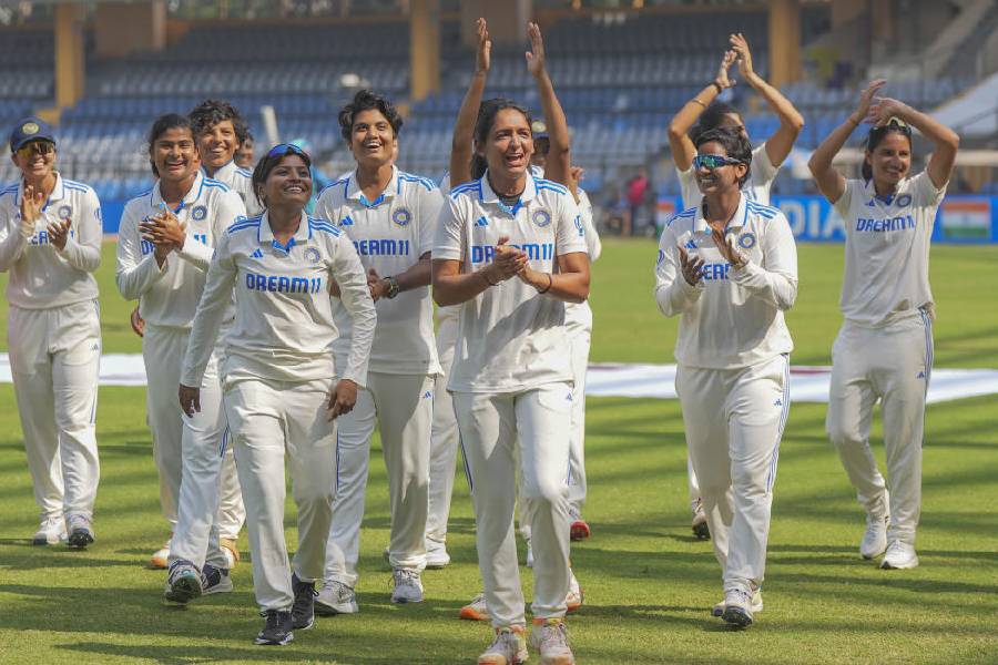 Indian cricket team | India record maiden Test win over Australia, win by 8 wickets in one-off women's Test - Telegraph India