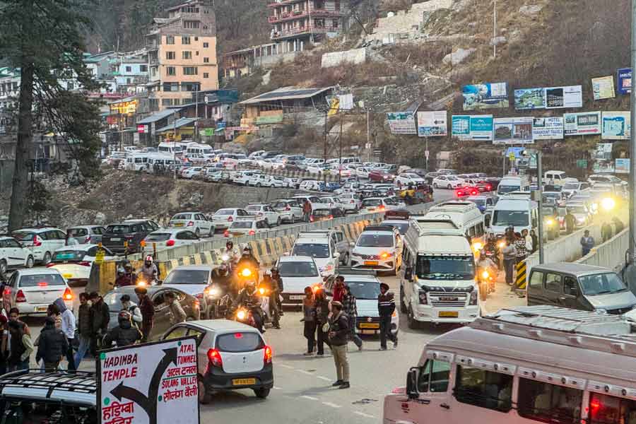 Christmas celebrations Thousands throng Himachal Pradesh for