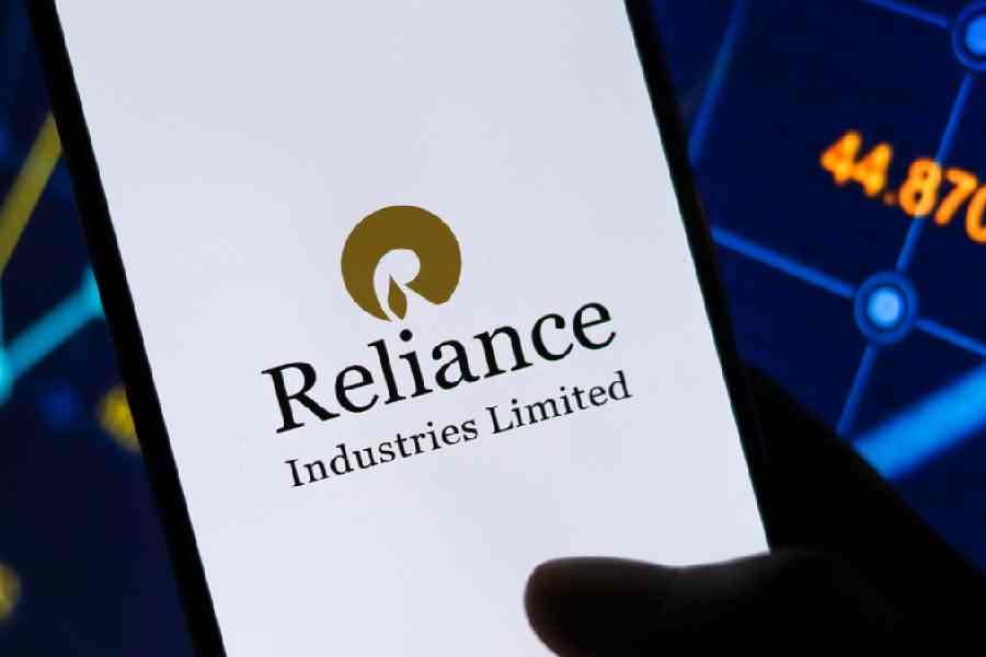 Reliance capital logo hi-res stock photography and images - Alamy
