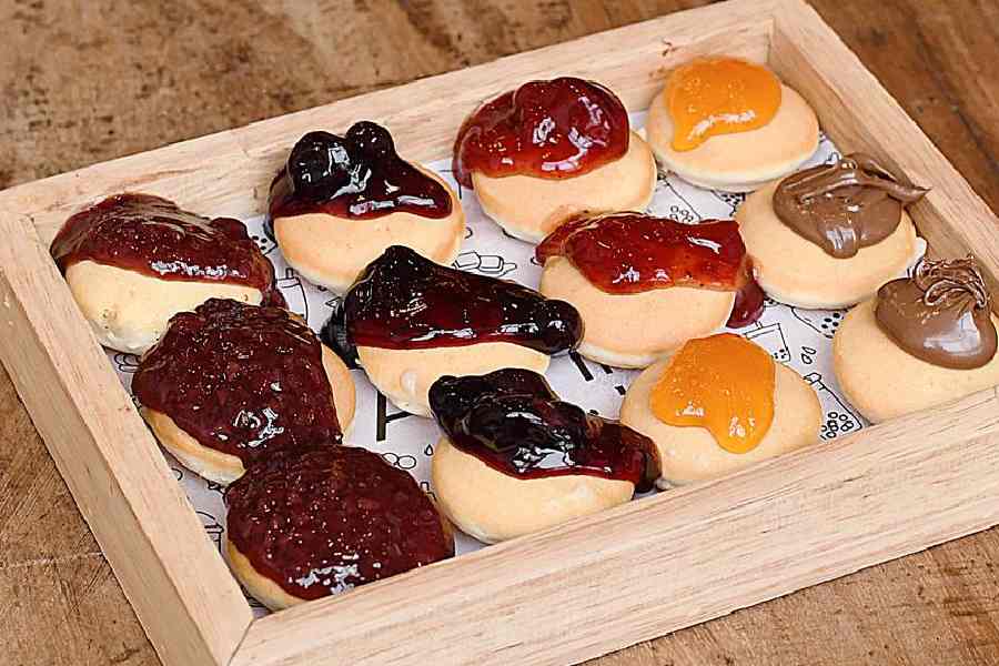 We loved the mix of flavours of blueberry, mango, Nutella and raspberry on the pancake platter