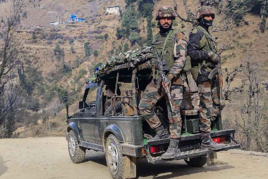 Poonch | Poonch ambush: Security forces initiate fresh searches along  International Border, Line of Control - Telegraph India