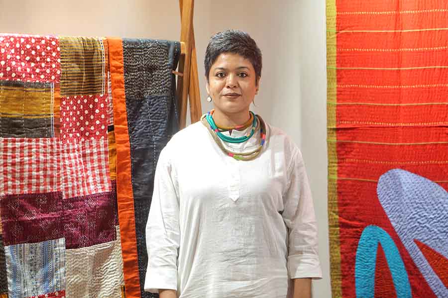 Over the years, Shohini has dedicated her focus to crafting jewellery, earning acclaim in the field. However, the multi-faceted artist is inclined to explore and showcase other sides of her artistic pursuits. Upcycling fabric and reducing carbon footprint serve as focal points in the artist’s work. While the exhibition featured her recent creations, the ‘Mycelium’ series stands out as a current focal point in her body of work
