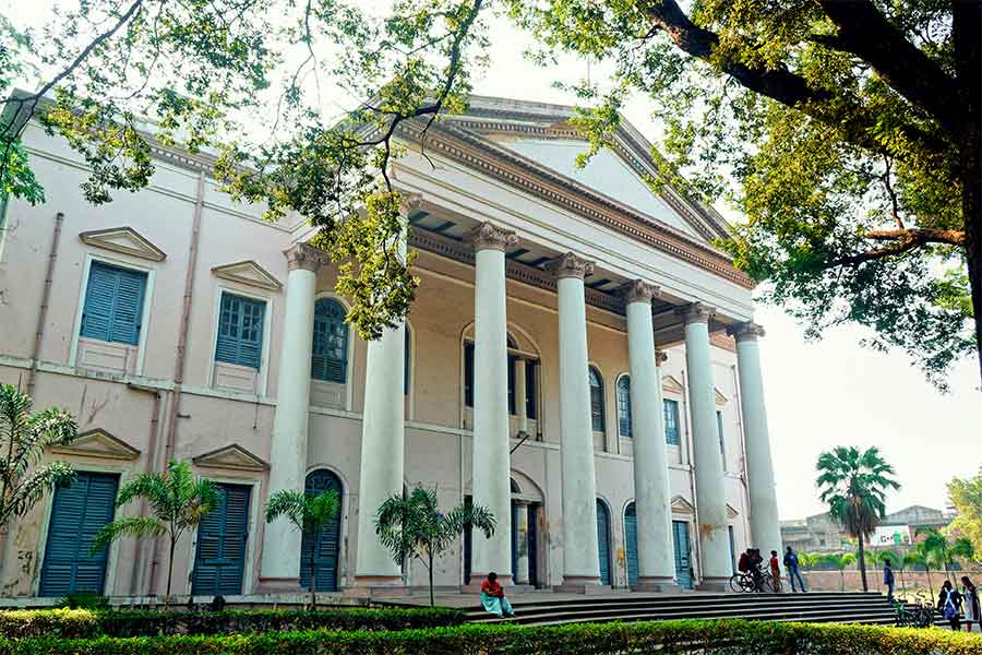 The quiet, leafy campus and central building of Serampore College, a heritage structure built in 1818