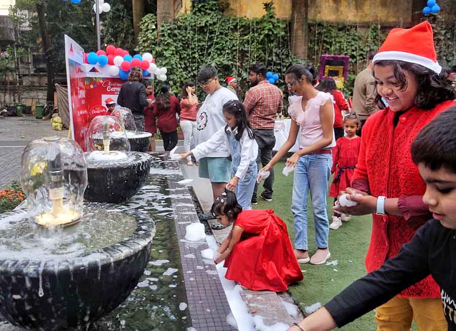 The Princeton Club premises turned into a playground for children on Christmas Day. Food and fun unlimited was on offer for all those who visited the carnival