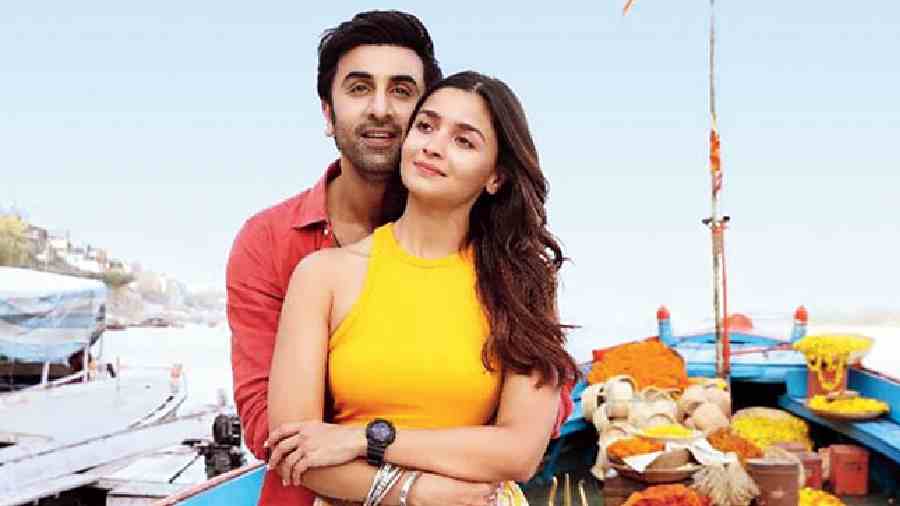 2022: Kesariya: Ranbir Kapoor- Alia Bhatt’s real love story came on the reel for the first time in Brahmashtra and viewers couldn’t keep calm. The movie album had many songs but Kesariya inspite of being a soft love song, ruled the party scene with its remix versions. 