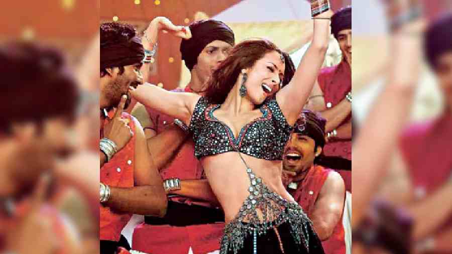 2010: Munni badnaam huyi: Dabangg made a huge buzz in Bollywood for several reasons and this song starring a super hot Malaika Arora in a choli and skirt as Munni is one of the reasons. Sensuous moves and music made Munni a controversial track. Some hated it, some loved it, but there was no ignoring badnaam Munni! Another track that made a close cut that year was Uff teri ada from Karthik Calling Karthik featuring a super sexy Deepika Padukone that was also a clear party fave.