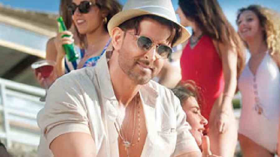 2019: Ghungroo: Right from the teaser of the song, Ghungroo from War was promoted as the party song of the year and it was! Shot in beautiful Positano beach, sung by Arijit Singh, this Hrithik Roshan-Vaani Kapoor song had everything working for it — goodlooking people, good music, lyrics and fab vocals. Ghungroo topped the charts in no time.