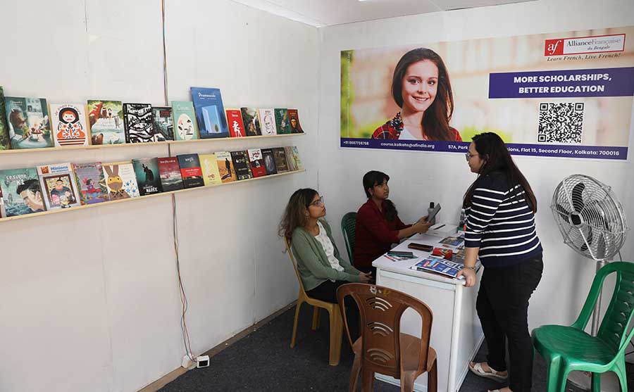 Activities like the launch of the Kolkata Food Calendar by 3 Mad Bongs followed by a discussion on Indo-French cuisine among members of Kolkata Gastronomes and a discussion on Indo-French comics on February 3 (3.30pm onwards); comic-making workshop on February 5 (5.30pm onwards); poetry book launch on February 11 (6pm onwards); are bound to keep the visitors engaged.  