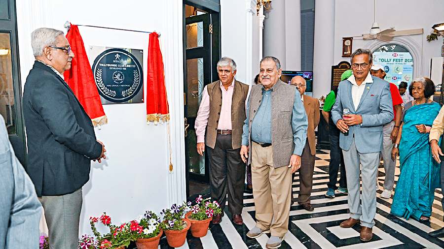 (From left) GM Kapur of Intach, Kolkata chapter, who unveiled the heritage plaque at Tollygunge Club on Thursday; Captain Sanjiv Dhir, president of the club; Ashok Dutta, past president; Anil Mukerji, former CEO and managing member of the club; and Bonani Kakkar