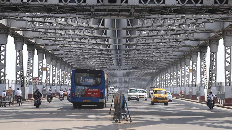 The bridge remains a lifeline for commuters going to Howrah or coming to Kolkata