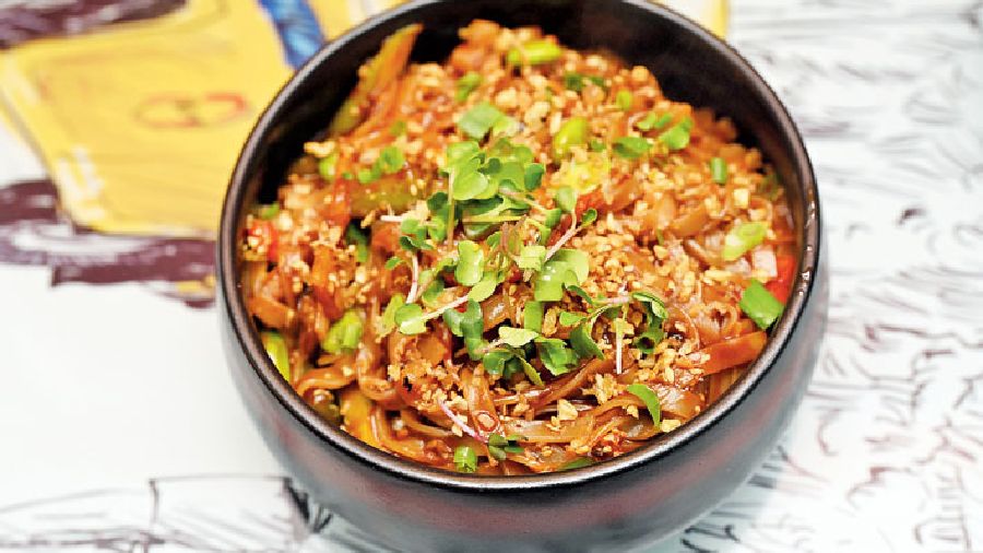 Hot Basil Noodles: A Thai special, these flat noodles are laced with oodles of tangy hot basil sauce and can be ordered in a vegetarian, chicken as well as seafood variant.