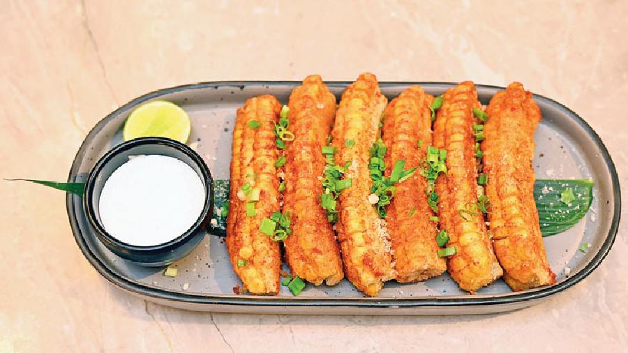 Ï Peri Peri And Parmesan Corn Ribs: A great vegetarian rib option, the corn here is crisp yet juicy and the mix of grated Parmesan, herbs and peri peri spice take the flavours to the next level.