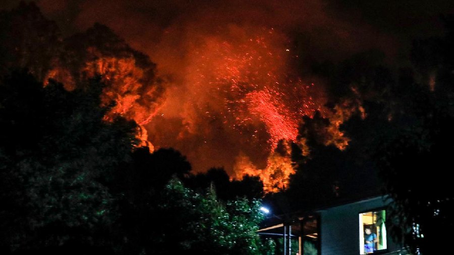 Wildfire in Chile kills 13