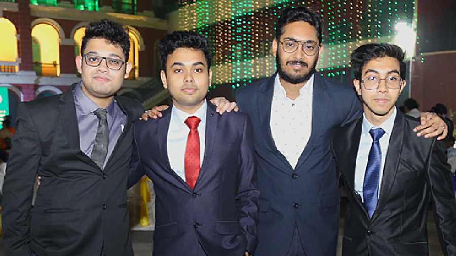 (L-R) Arnab Law, Indrasish Kundu, Arpan Bose and Indrayudh Kundu posed for a frame-worthy picture. “We are overwhelmed with nostalgia after seeing the school ground, classrooms and the buildings where we spent such a great part of our lives,” said Arnab