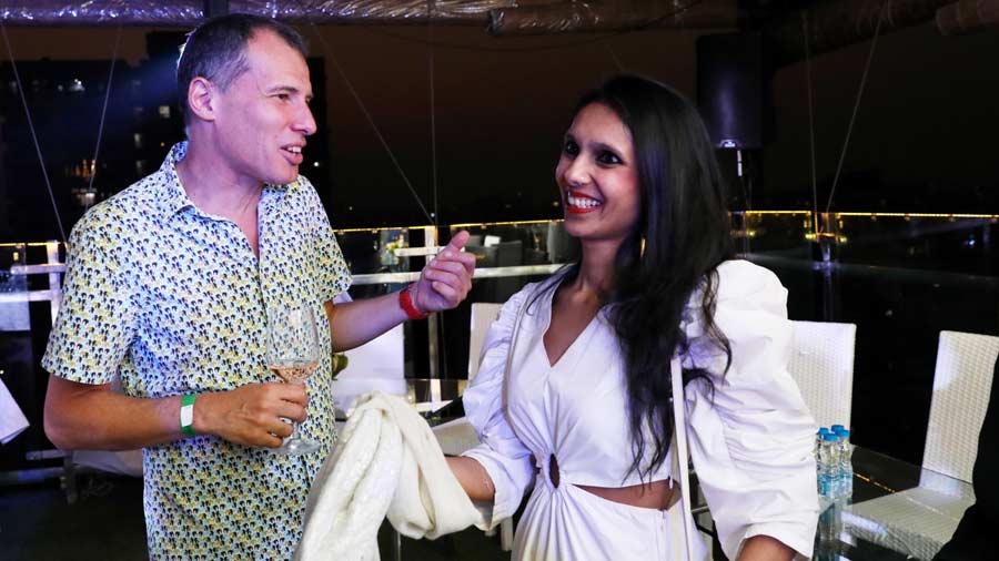  Alexey M. Idamkin, consul general of Russia in Kolkata shared a light moment with Preeyam Budhia. “I like the variety of Indian wine brands that are coming into the market, it’s very good,” said Idamkin