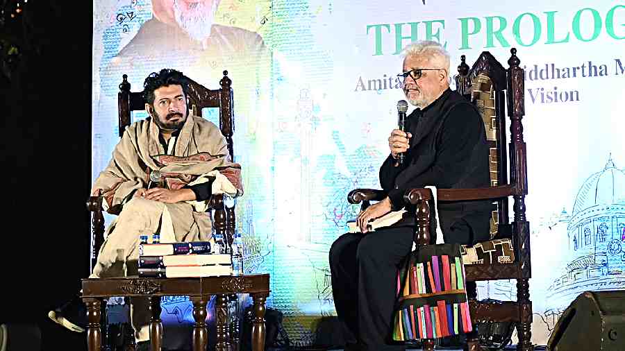 The newly reimagined Alipore Museum was a serene set-up for the lit meet’s prologue that saw authors Siddhartha Mukherjee making a debut at the festival. Mukherjee, assistant professor of medicine at Columbia University, a cancer physician and researcher and author of The Emperor of All Maladies: A Biography of Cancer, winner of the 2011 Pulitzer Prize in general non-fiction, engaged in dialogue on 2020s Vision with Amitav Ghosh. The duo threw light on the anti-vaccine movements in the US, the downside of globalisation and more.