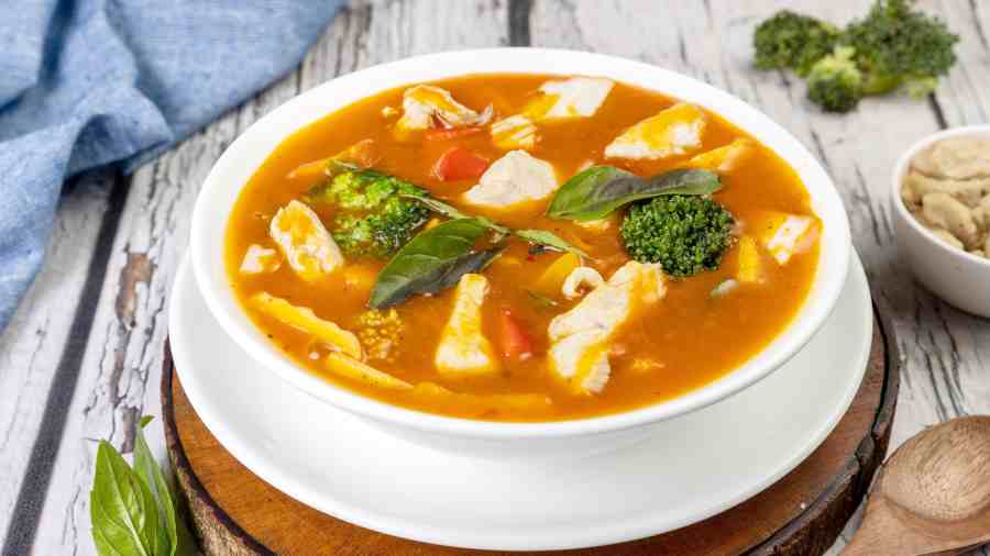 Immerse yourself in this bowl of comforting Thukpa loaded with chicken and veggies like broccoli, carrots, baby corn and more.