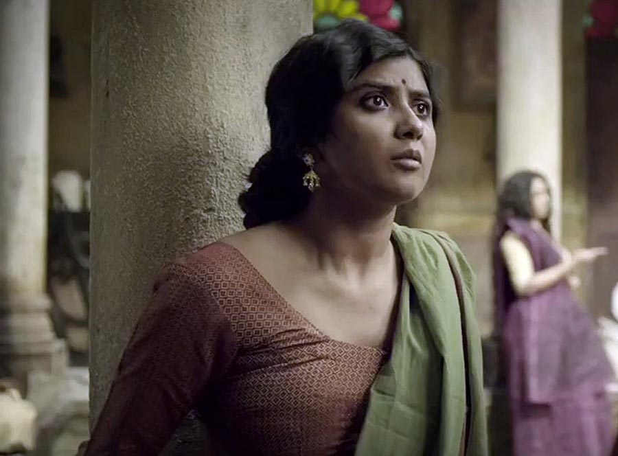 Parno Mittra slipped into the shoes of Golap, a sex worker, in Rajkahini (2015). She falls in love with a local teacher and plans to elope with him.