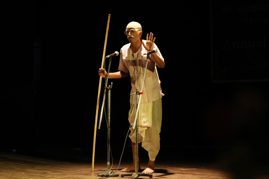 The role of Mahatma Gandhi was spectacularly enacted by Class 10 student, Ali Zeya Sabri, under the guidance of his teachers