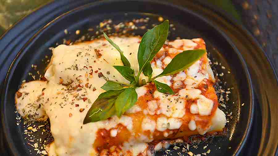 Cannelloni Alla Verdure are cylindrical lasagna baked with a filling of paneer, veggies and topped with flavoured white sauce. Rs 329